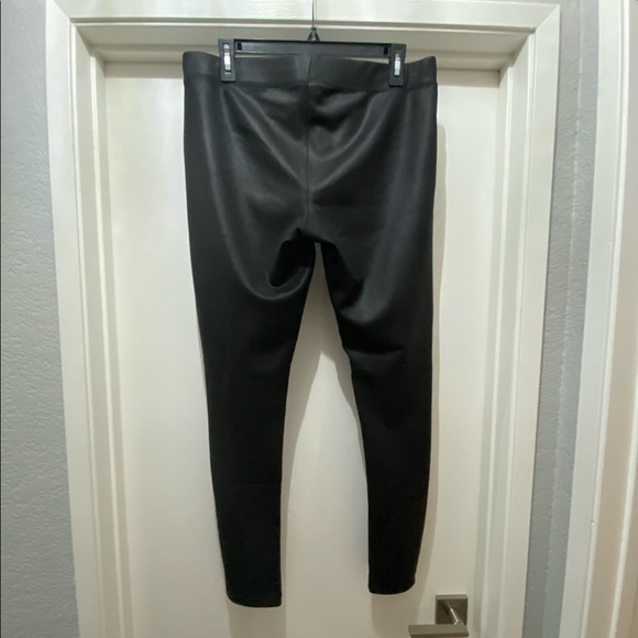 Express Vegan Leather Leggings - Picture 3 of 4